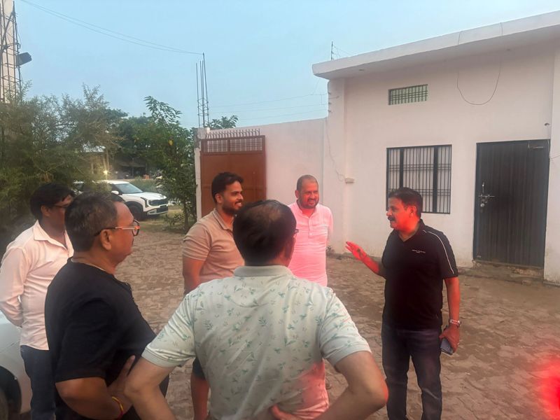 Talking crop with local vendors